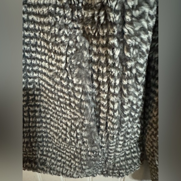 The North Face Mossbud Swirl Reversible Jacket Charcoal Gray - Picture 5 of 7